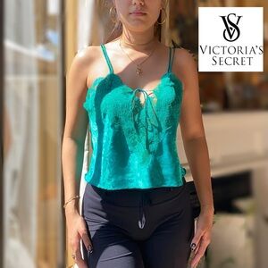 Vintage from the 90s gold label Victoria’s secret emerald green slip top